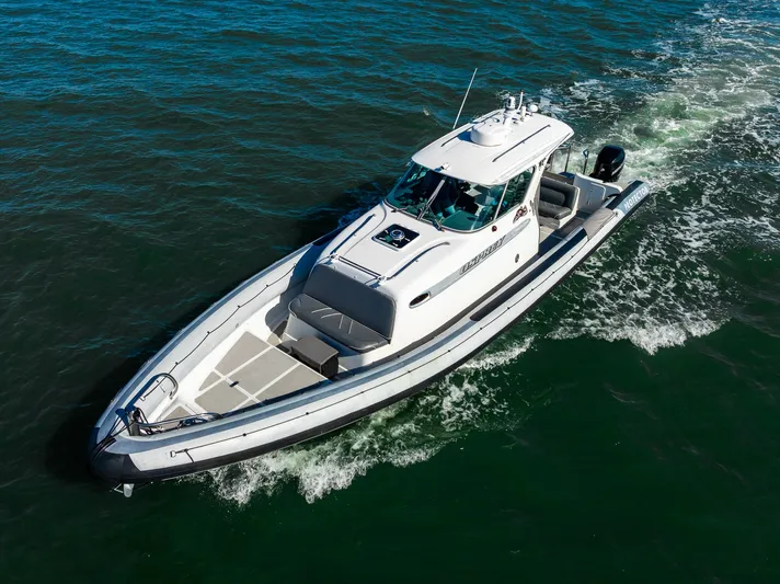 Osprey Yacht Photos Pics 