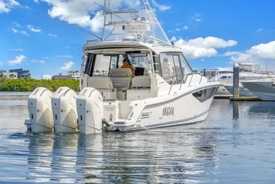 Boston Whaler 405 Conquest