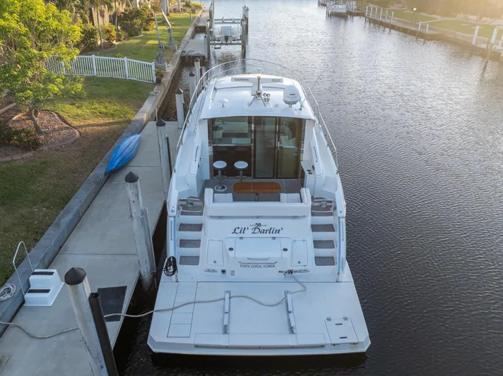 Lil' Darlin' Yacht Photos Pics 