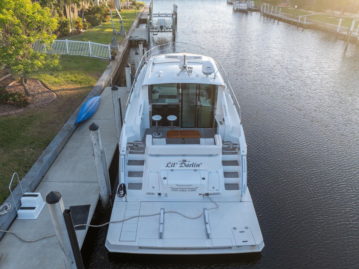 2018 Cruisers Yachts 49 