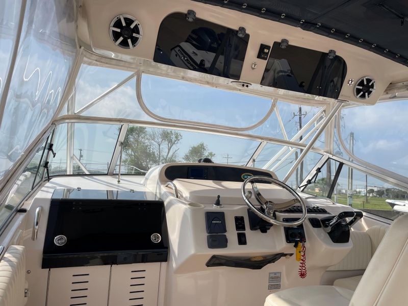 2004 Grady-White 330 Express