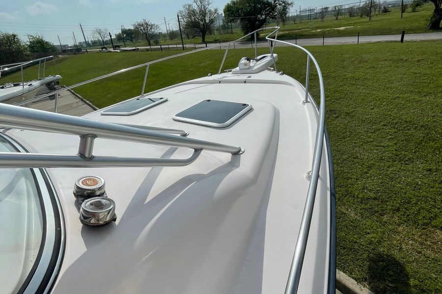 2004 Grady-White 330 Express