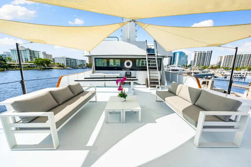 Melia Yacht Photos Pics 