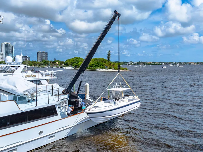 Melia Yacht Photos Pics 