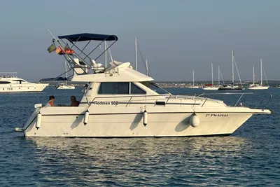 2003 Rodman 900 FLY