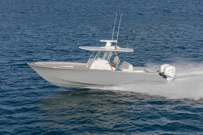 Valhalla Boatworks V-33