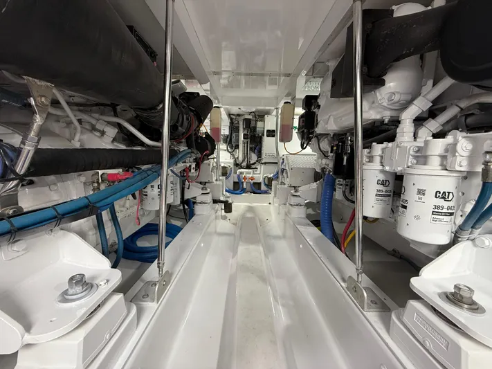 Gryphon Yacht Photos Pics 