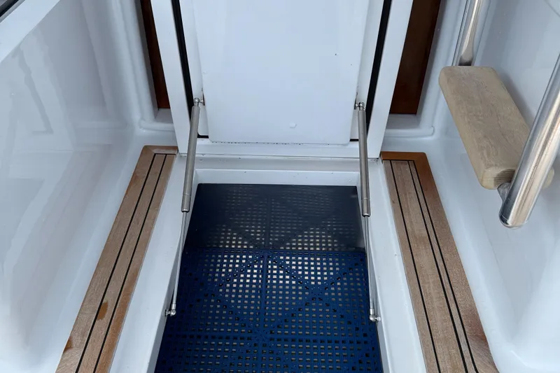 Gryphon Yacht Photos Pics 