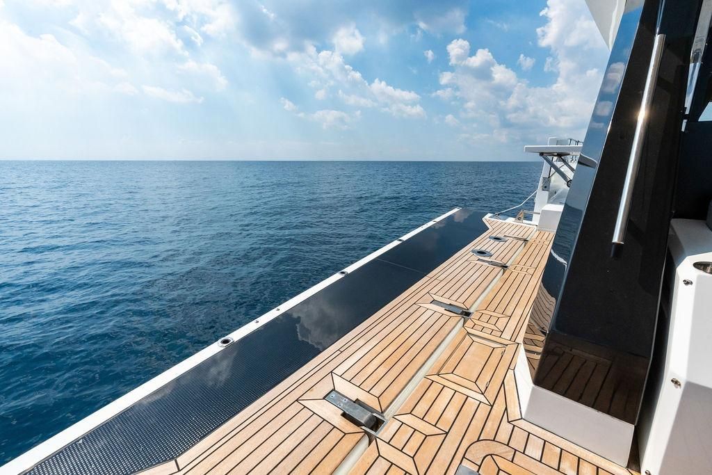 2022 Galeon 68 