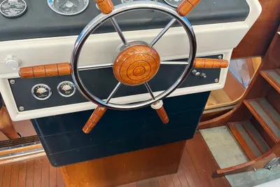 Chris-Craft Constellation