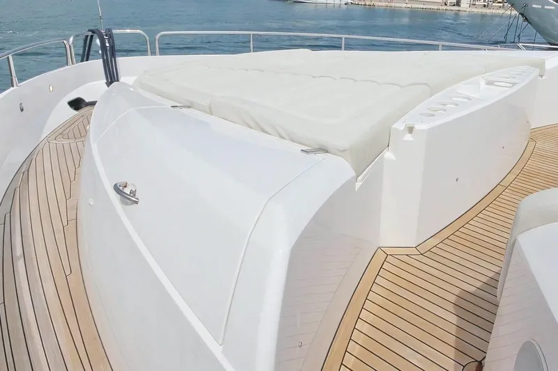 Sarahlisa Yacht Photos Pics Luxurious 2015 Sunseeker 75 yacht deck with sleek design and comfortable seating.