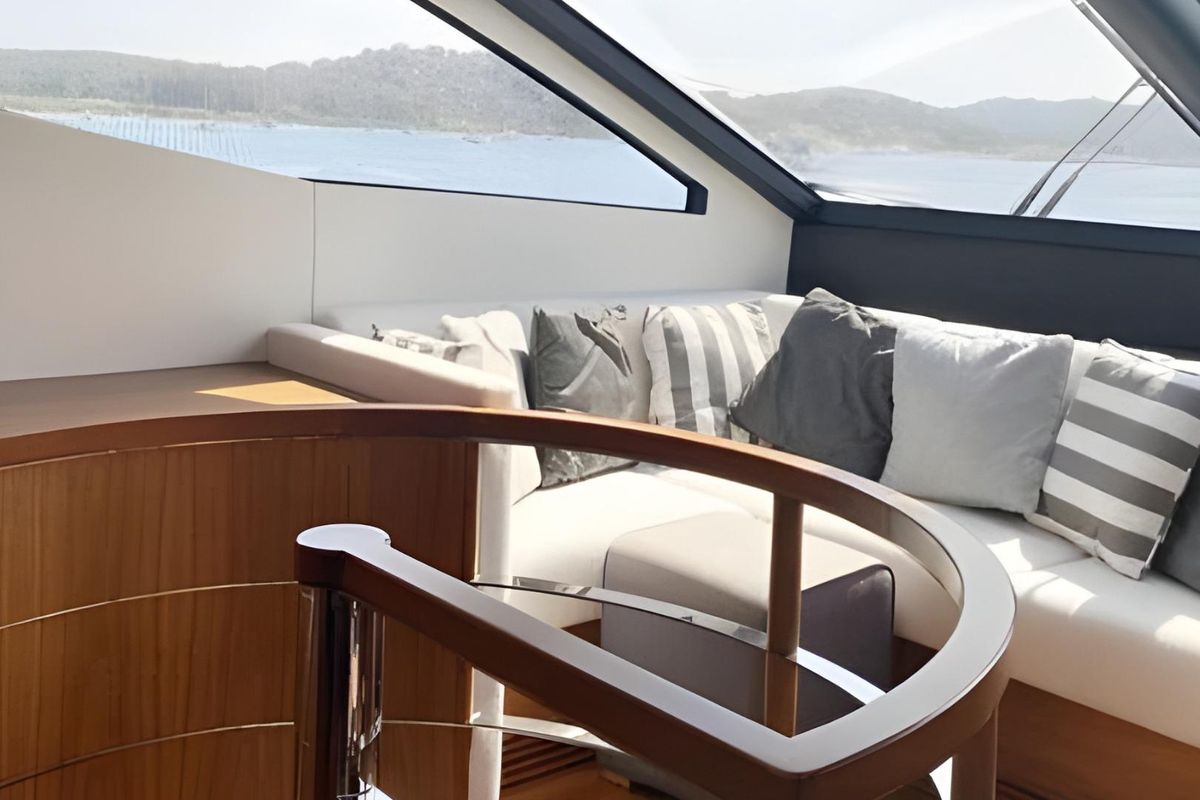 2015 Sunseeker 75 
