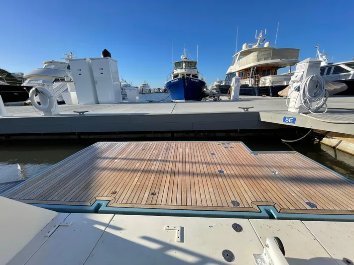 Ce Lu Yacht Photos Pics 