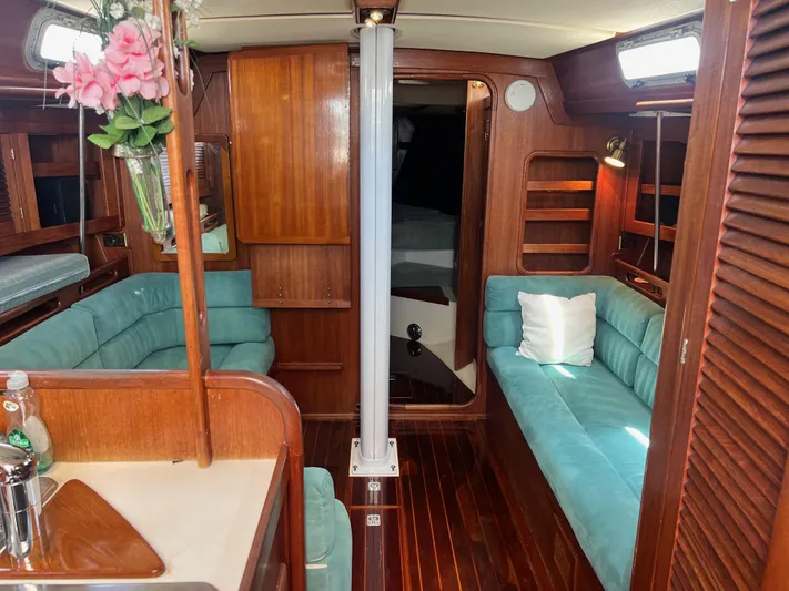 Night Heron Yacht Photos Pics 