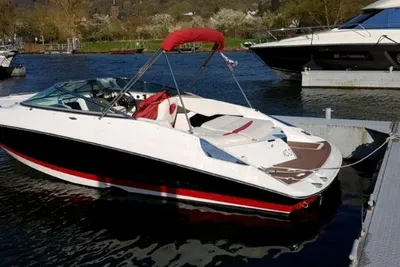 2007 Regal 2250 Cuddy