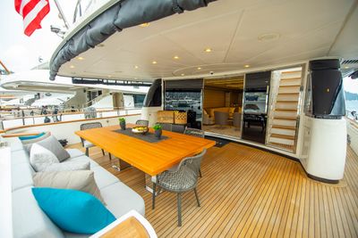 Yacht