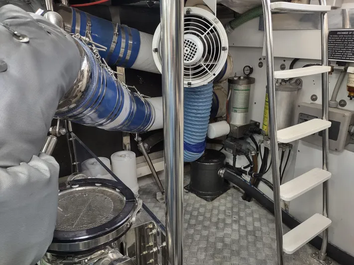 F66 Yacht Photos Pics 