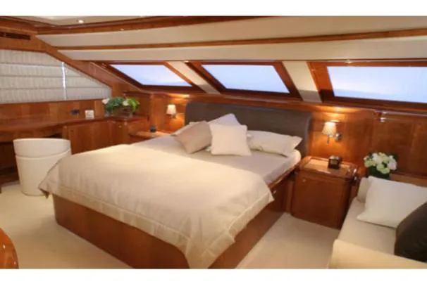  Yacht Photos Pics Manufacturer Provided Image