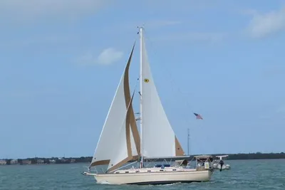 Island Packet 40