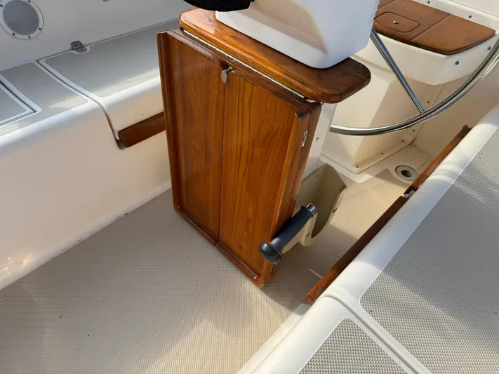 Essence Yacht Photos Pics 