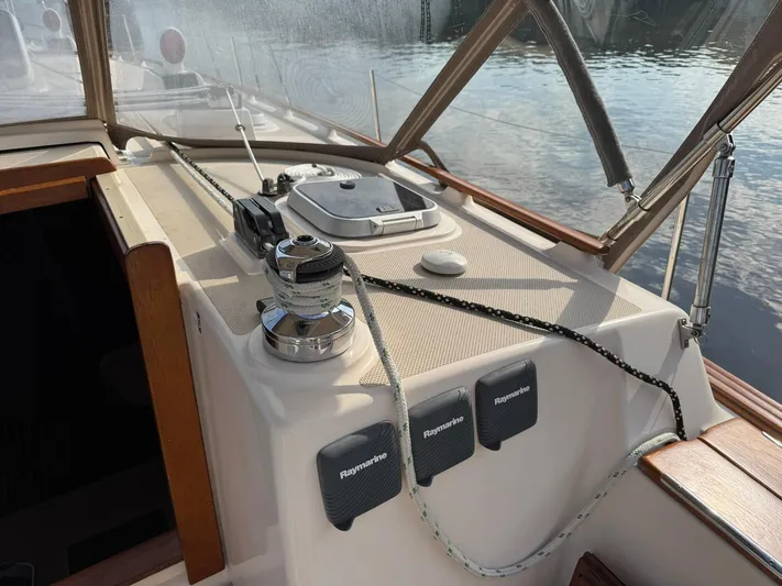 Essence Yacht Photos Pics 