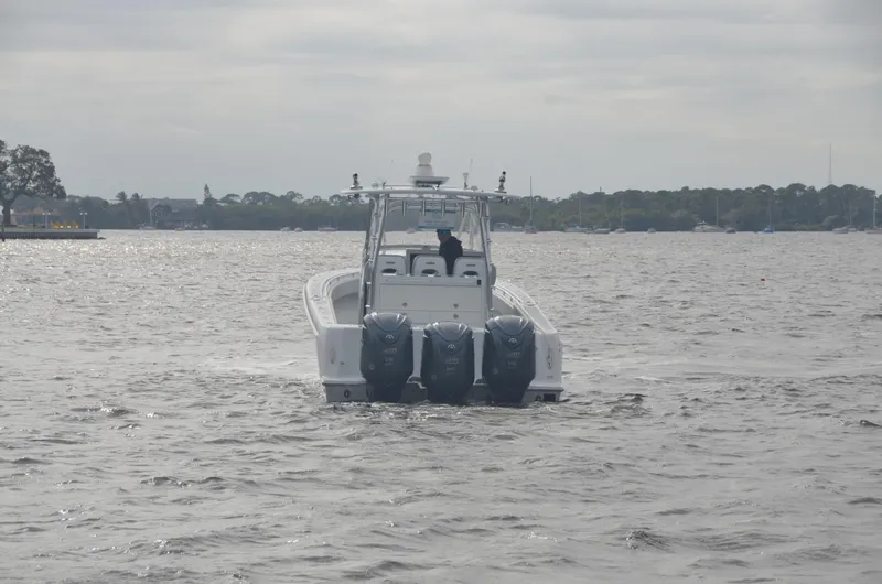 No Name Yacht Photos Pics Contender 39 No Name - Aft