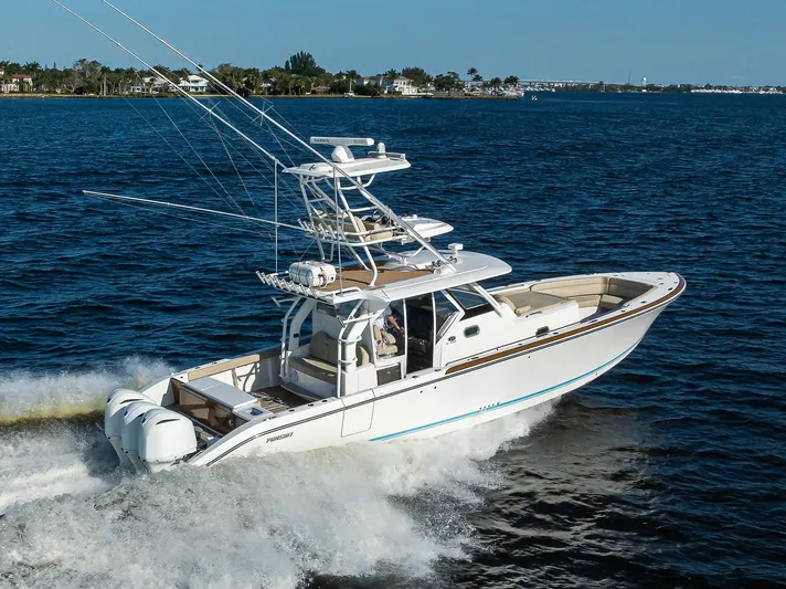 40 Pursuit 2017 Yacht Photos Pics Pursuit 40 2017 - Exterior Profile