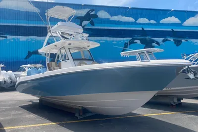 Everglades 335 CC
