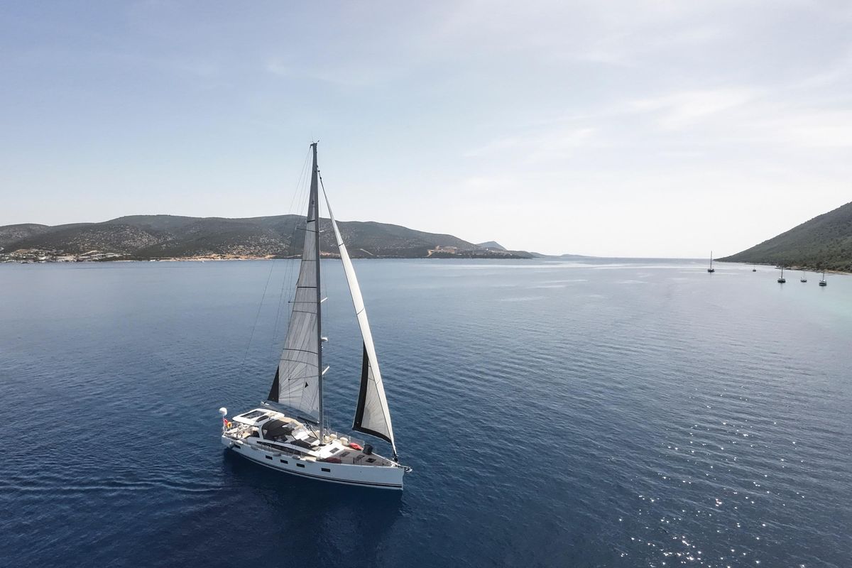 2019 Jeanneau 64 