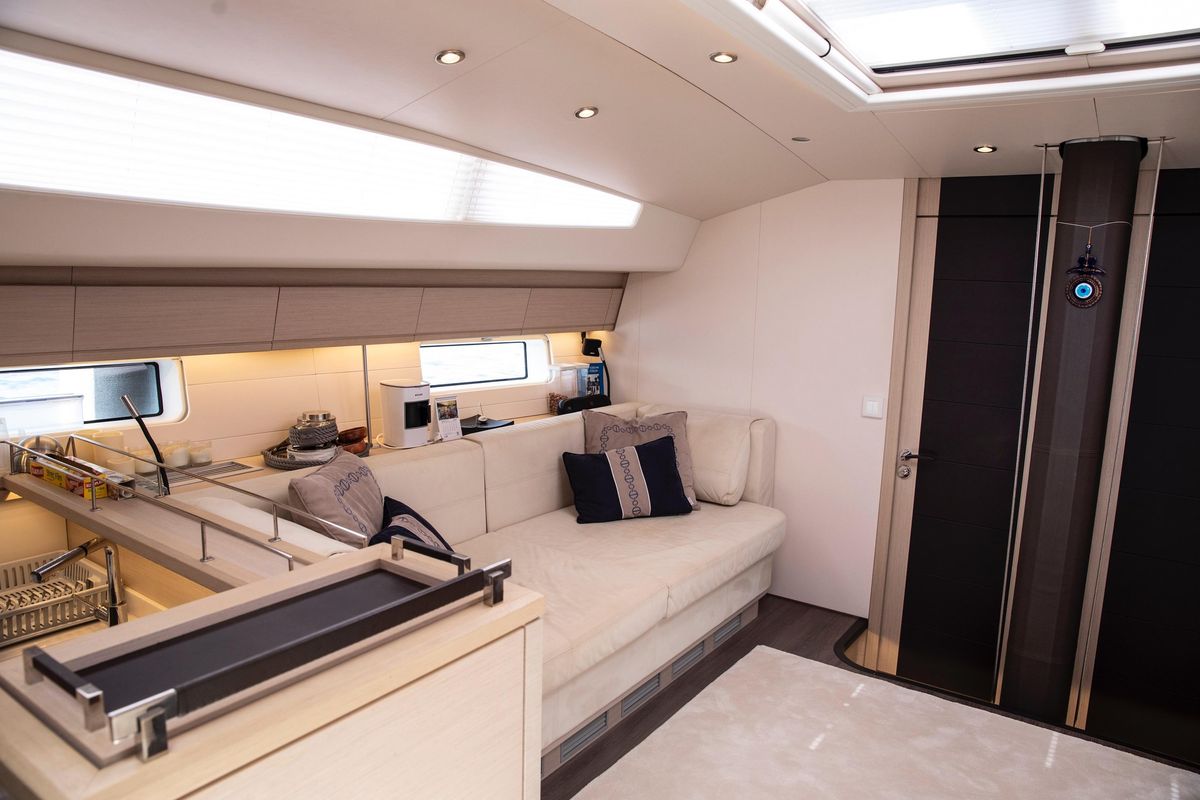 2019 Jeanneau 64 