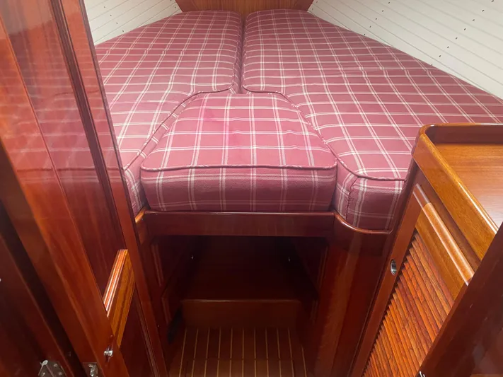 Skylark(ex Whim & Annie Rose) Yacht Photos Pics 