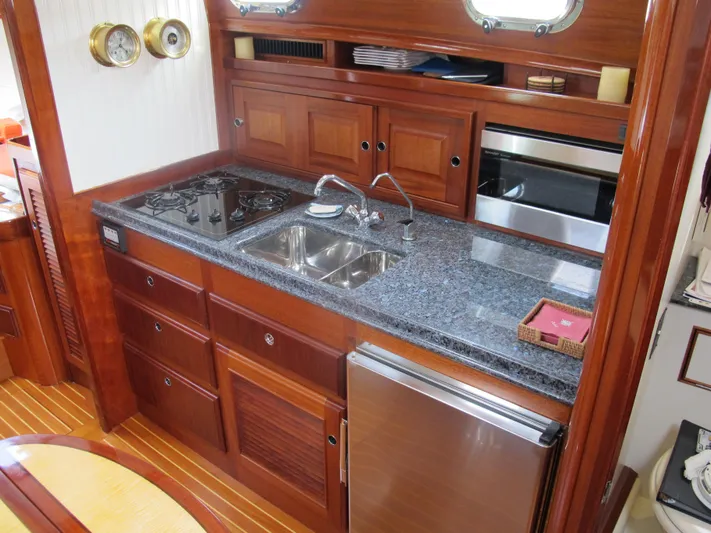 Skylark(ex Whim & Annie Rose) Yacht Photos Pics 