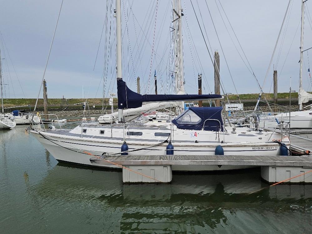 1983 Westerly Discus 33