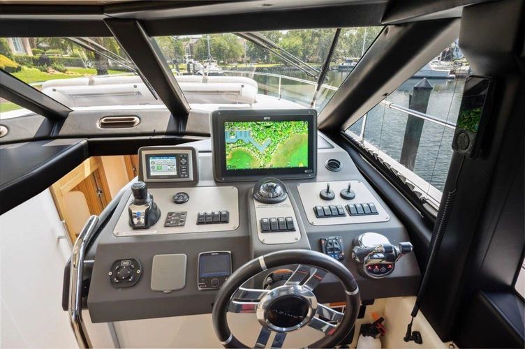 2014 Azimut 43 