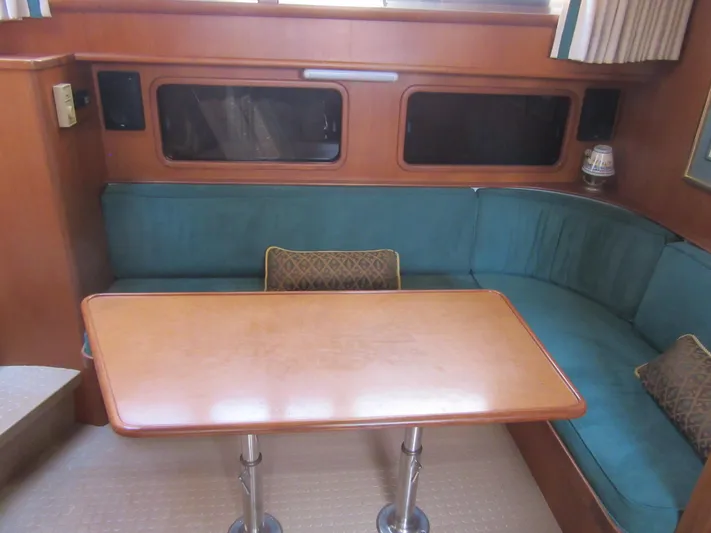 Laura Lee Yacht Photos Pics 