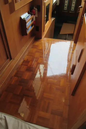 Laura Lee Yacht Photos Pics 