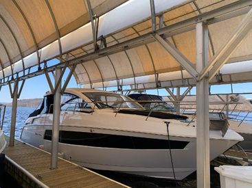 2018 39' Cruisers Yachts-390 Express Coupe Stillwater, MN, US