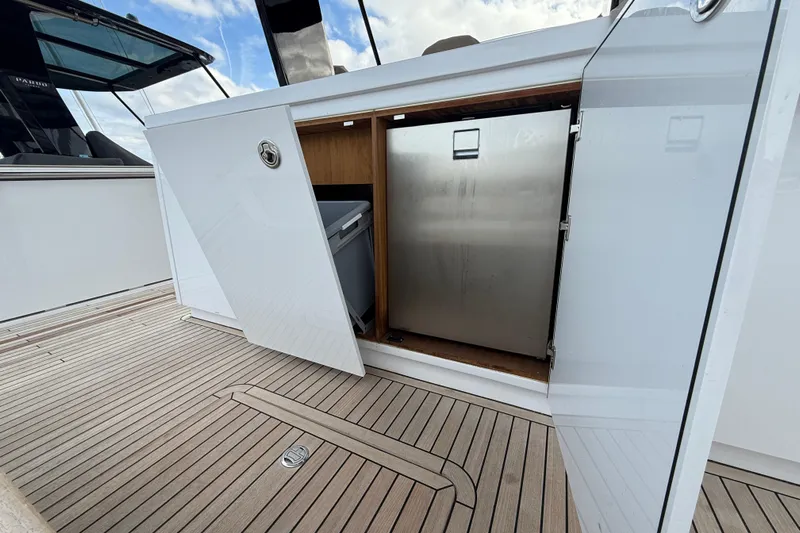 George Yacht Photos Pics 2024 Pardo Yachts 43 deck with open storage compartment and sleek design.