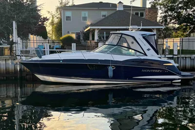 Monterey 355 Sport Yacht
