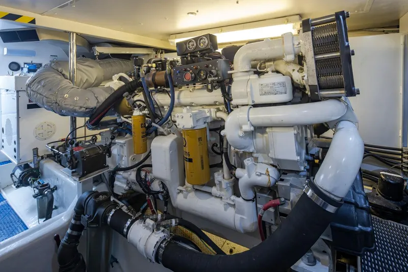 Headquarters Yacht Photos Pics 