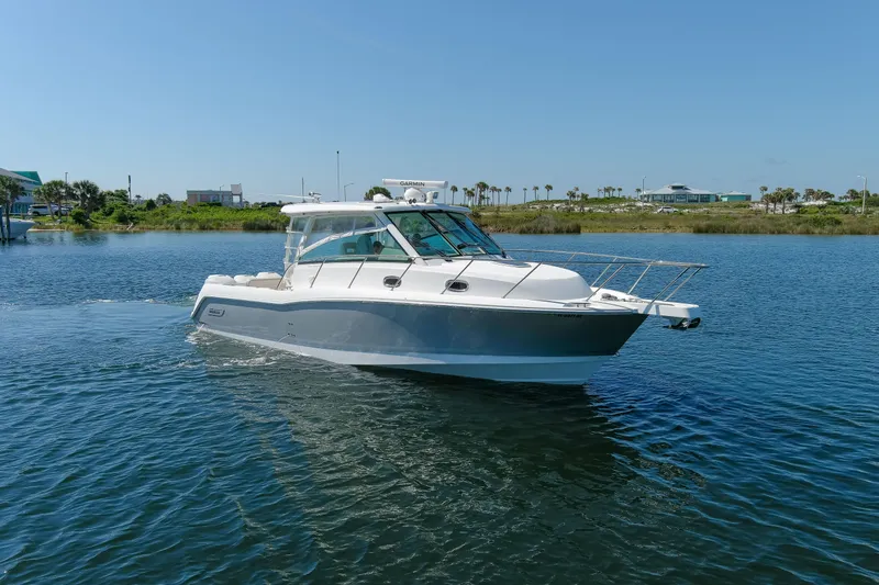 No Name Yacht Photos Pics 2019 Boston Whaler 345 Conquest Main Profile