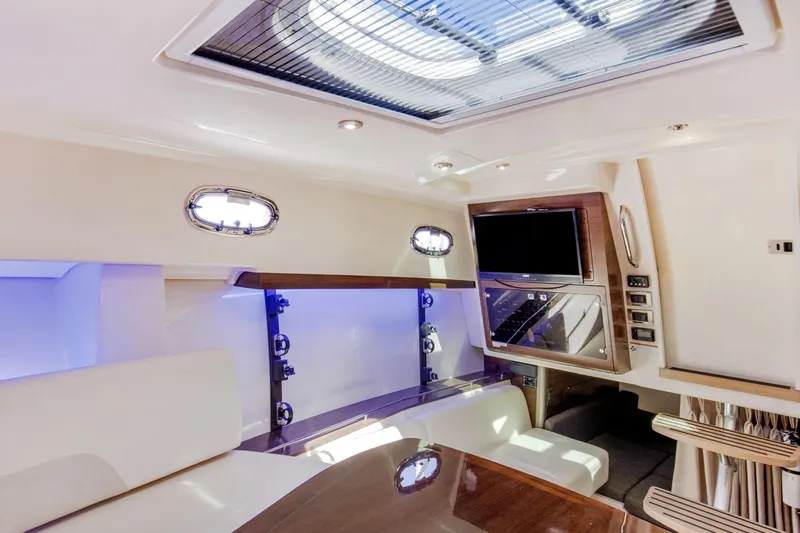 No Name Yacht Photos Pics 2019 Boston Whaler 345 Conquest Cabin