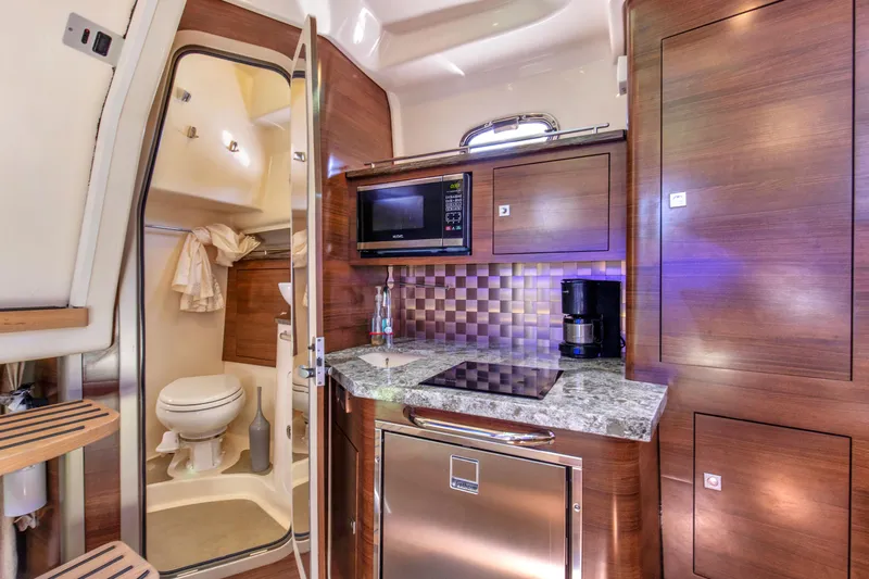 No Name Yacht Photos Pics 2019 Boston Whaler 345 Conquest Cabin