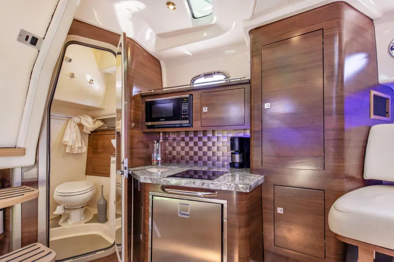 No Name Yacht Photos Pics 2019 Boston Whaler 345 Conquest Cabin