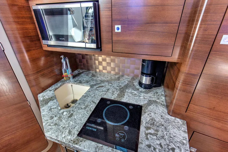 No Name Yacht Photos Pics 2019 Boston Whaler 345 Conquest Galley