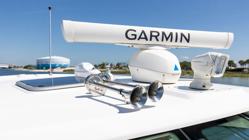 No Name Yacht Photos Pics 2019 Boston Whaler 345 Conquest Radar