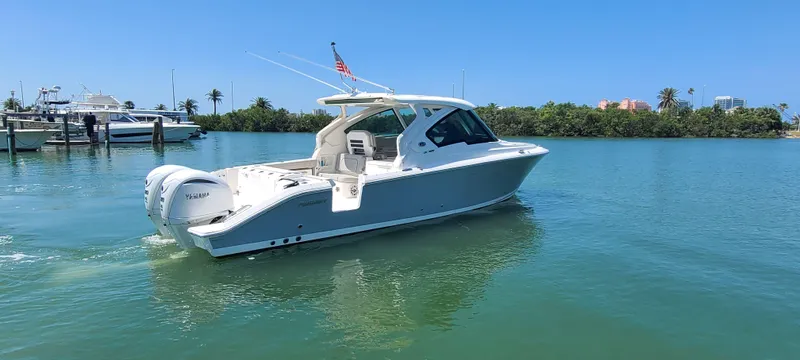  Yacht Photos Pics 2023 PURSUIT 326 DC - Image 4