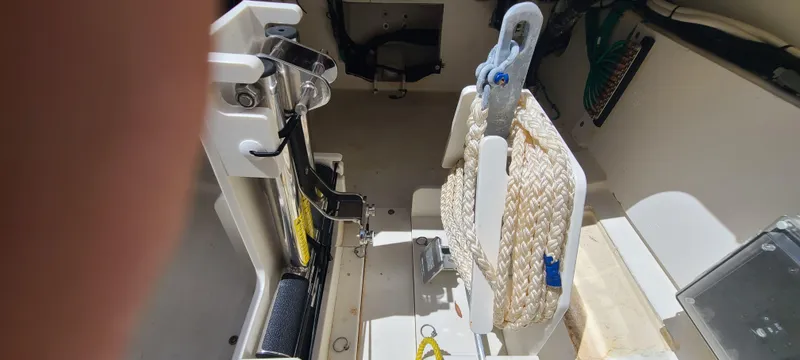  Yacht Photos Pics 2023 PURSUIT 326 DC - Image 36