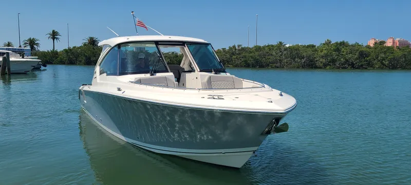  Yacht Photos Pics 2023 PURSUIT 326 DC - Image 10