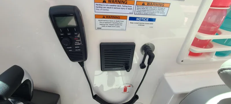  Yacht Photos Pics 2023 PURSUIT 326 DC - Image 19